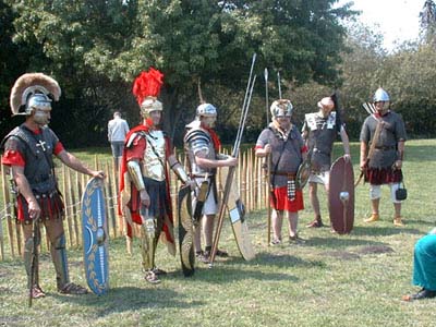 Now we can see Marcus Scipio (Scott). Those leather shoulder doublings look fantastic. I would hate to think of something so nice taking a sword slash, but beautifully crafted armour often did in real ancient battles.